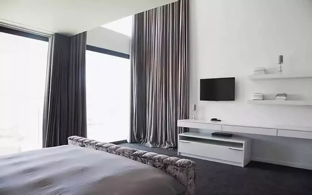 卧室窗帘面料怎么选择,客厅窗帘及面料选择技巧