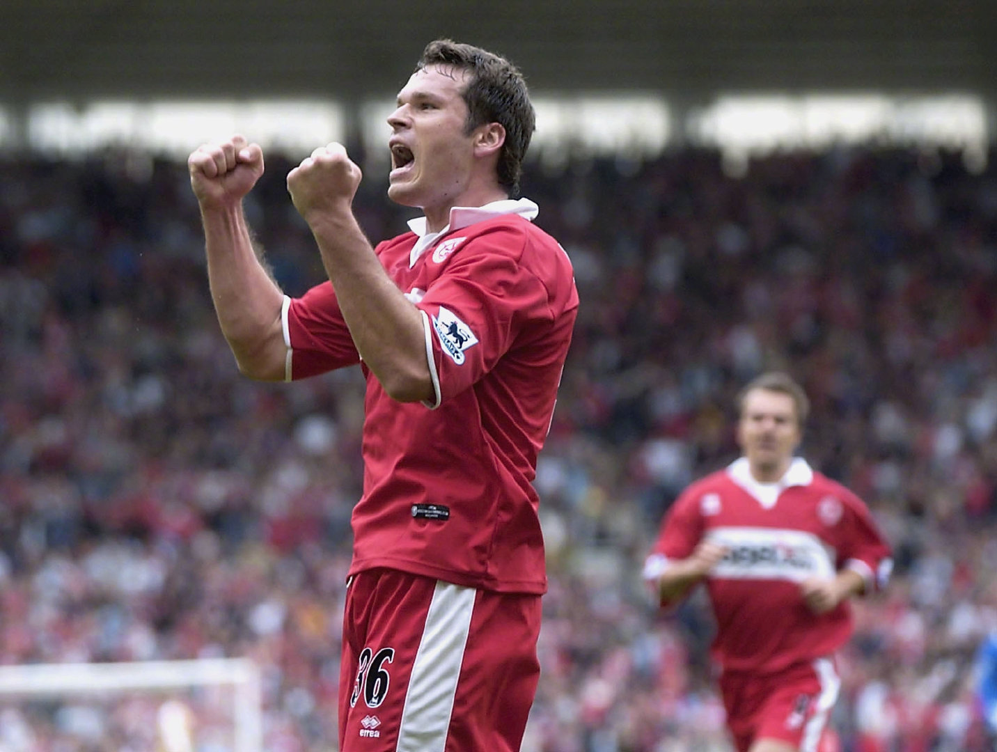 维杜卡实力,澳大利亚前锋维杜卡头球