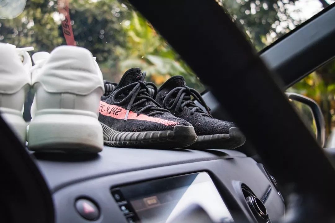 潮鞋与潮车是如此般配,90后年轻人就爱这一口