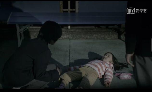 女孩儿被嘲讽十年后来报仇,女子被骂回复了一万多条评论对骂