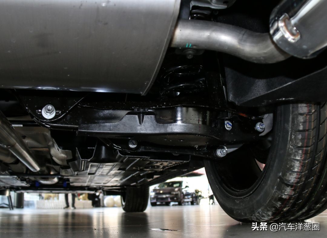 16万的本田*法大**PK混血高能!你愿意为个性买单吗?