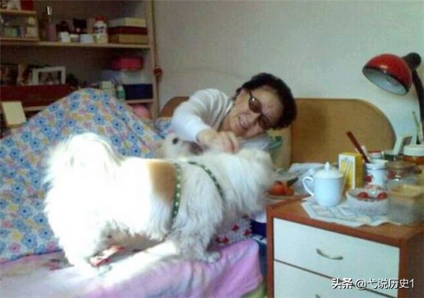 清朝最后一位格格临终前说的丑闻,清朝最后一位格格一直活到2004年