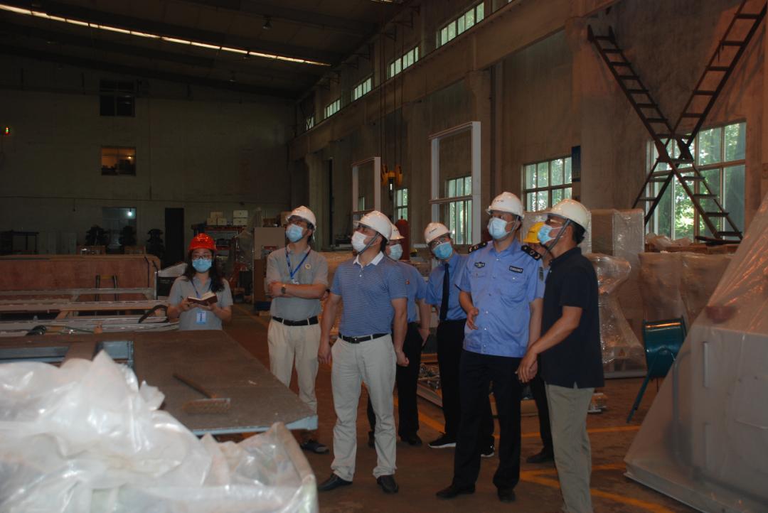 高高兴兴上班平平安安回家下联,高高兴兴上班平平安安回家文案