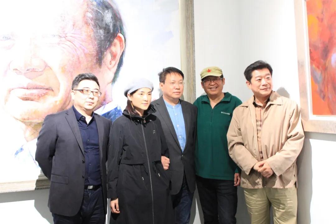 周颖超个展《蜕变》Seaandland在京开幕