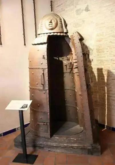 欧洲5种残忍刑罚,残忍至极的欧洲20大酷刑