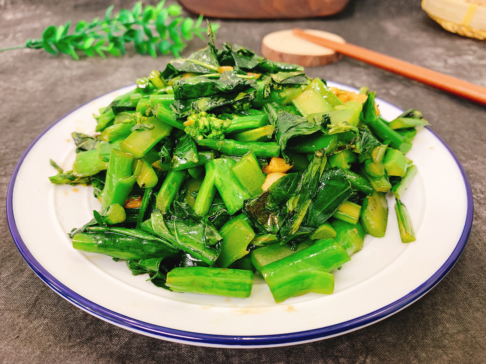 用什么办法炒青菜不发黑,有什么方法炒青菜不黄