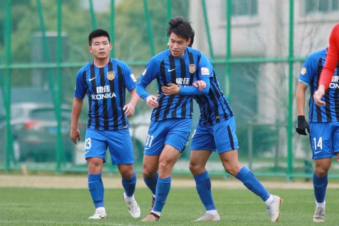 四年终于破球荒！曾因伤病被队友抢走主力，之后加盟苏宁遭嫌弃