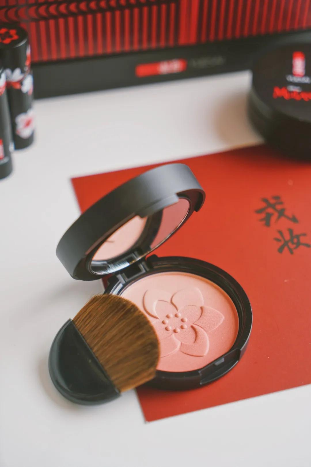 最好用的水乳霜精华是哪一款,最值得购买的护肤单品面霜油皮