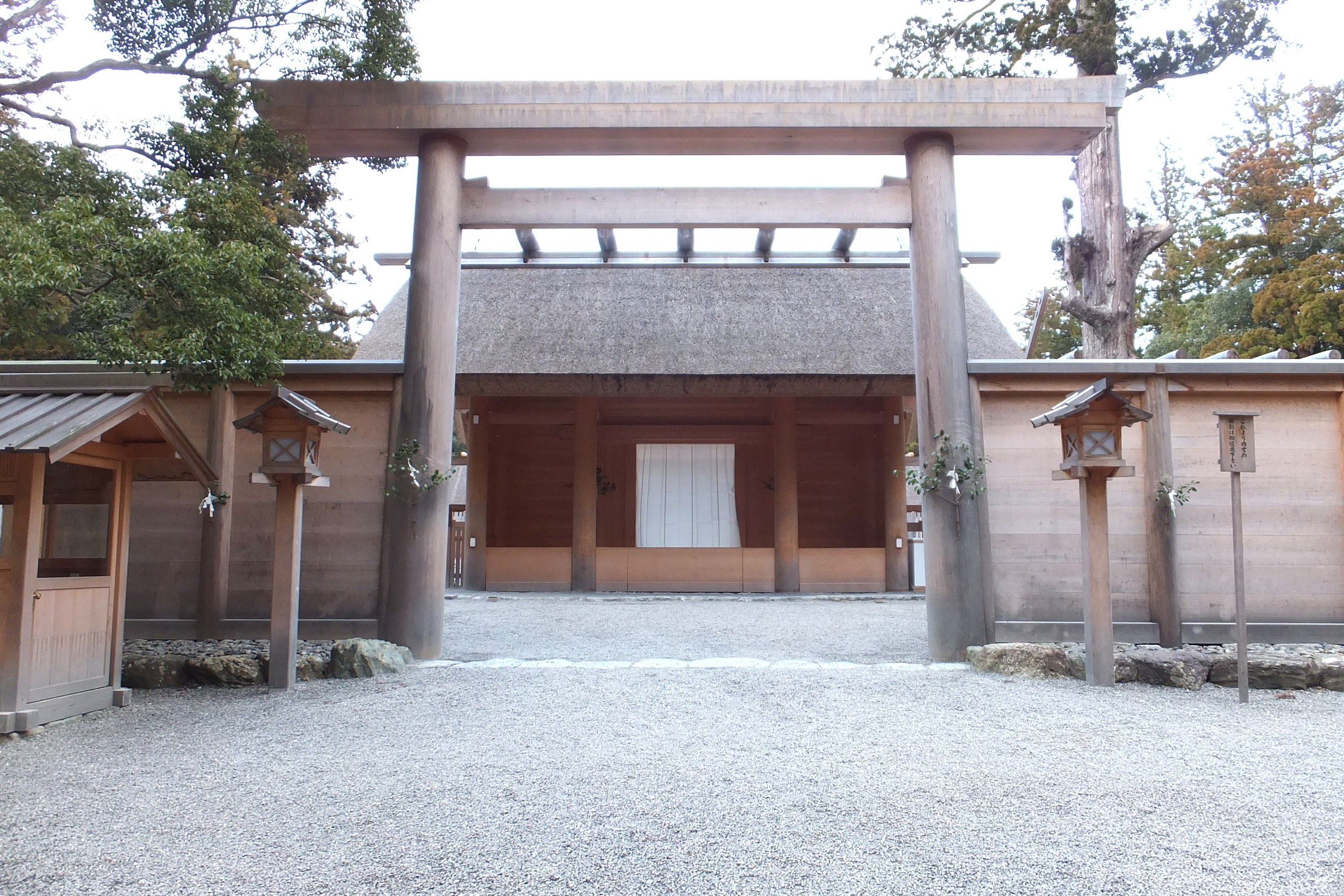 八坂琼曲玉和草薙剑哪个好,日本三神器桃木剑