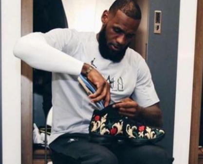 NBA球员戴什么牌子太阳镜,nba球星戴的最便宜的表