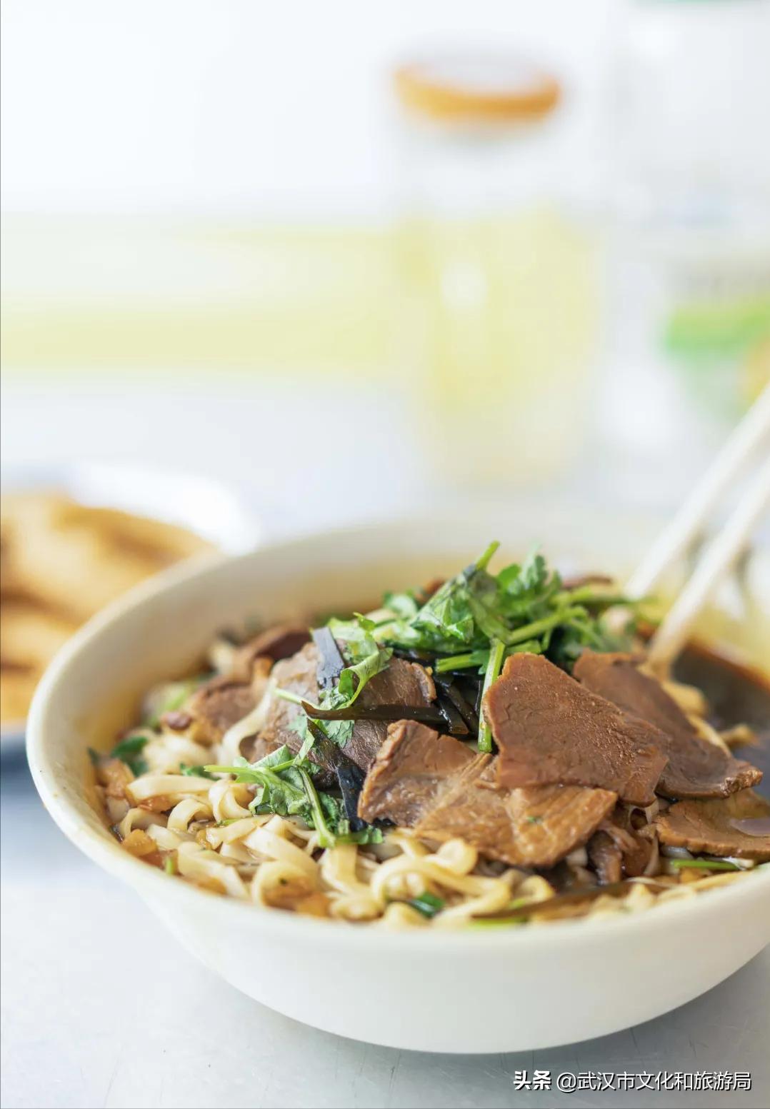 武汉樱花开完整版视频,武汉东湖樱花开的视频