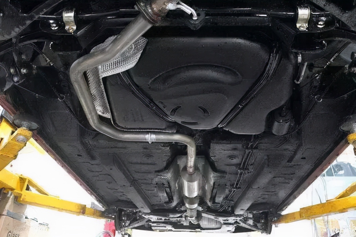 新车有没有必要安装底盘装甲,xt5有必要安装底盘装甲么