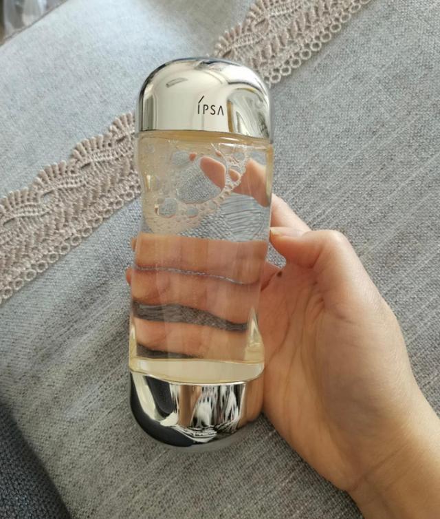 奥尔滨水乳和黛珂炫白哪个好,日本四大神水评测