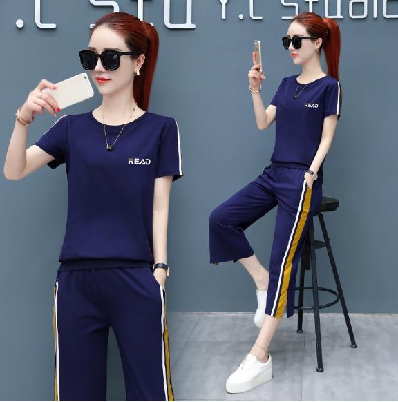 中年女人穿什么运动装好看,70后穿什么运动套装好看