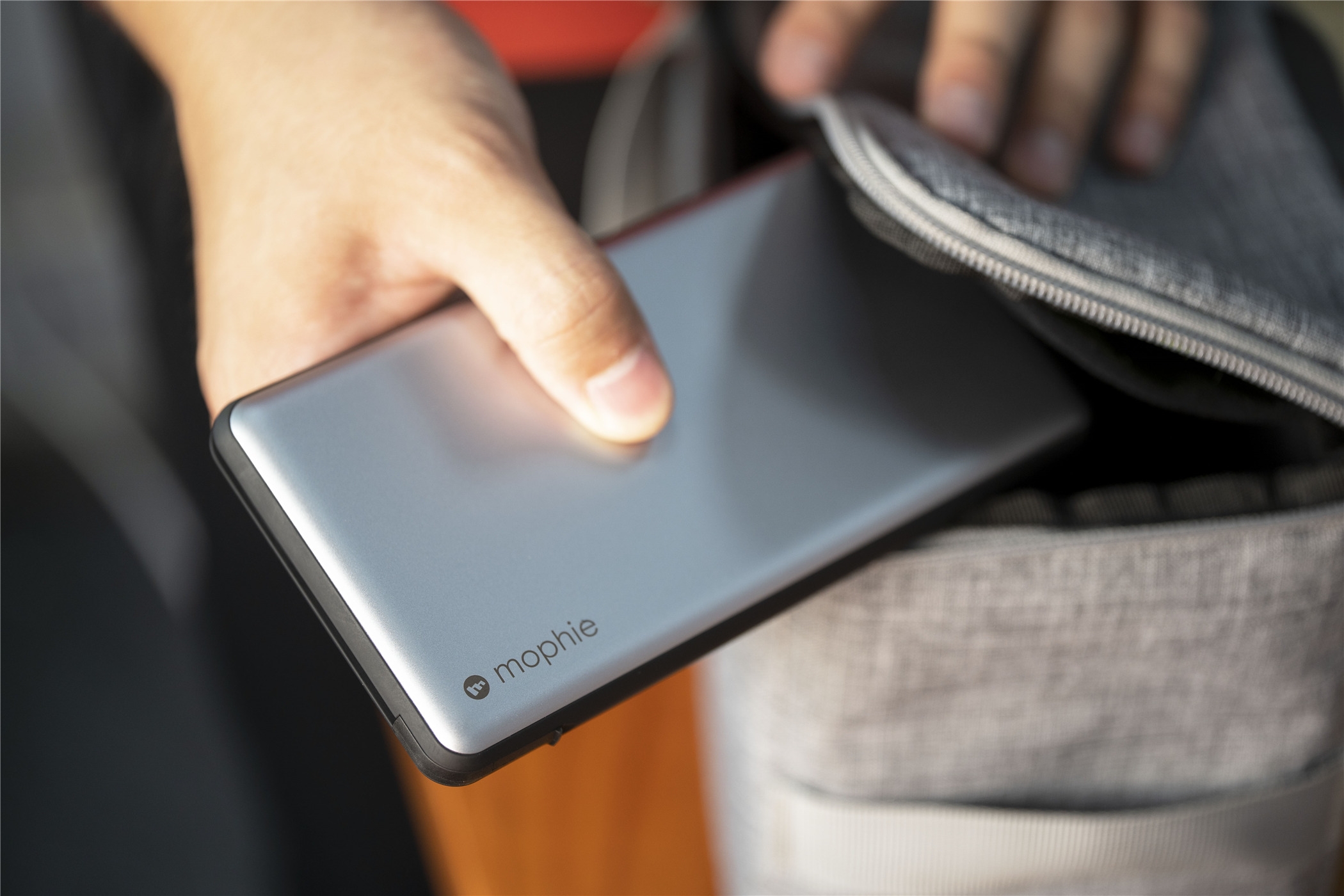 mophie移动电源怎么用,mophiepowerstation移动电源438元