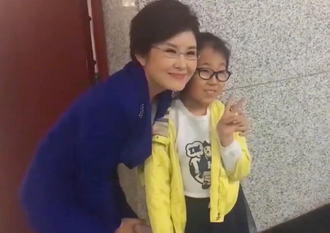 北京卫视养生堂王宁主持视频,养生堂第一任主持人王宁照片