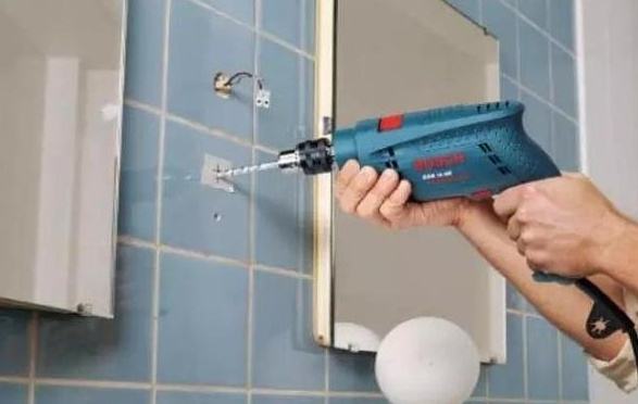 瓷砖打孔总开裂，老师傅：做好这4步开孔平整不裂砖，省力又美观