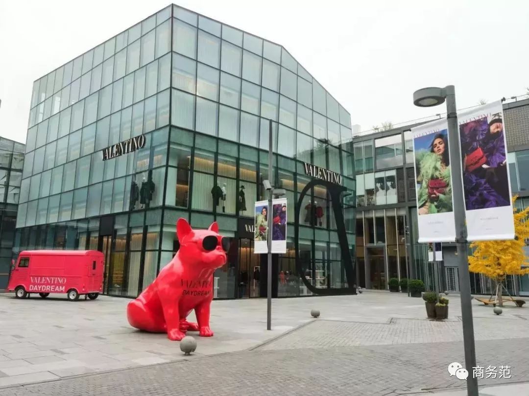 Valentino第一次中国办高定秀，张艺兴来捧场，杜鹃压轴气质绝了