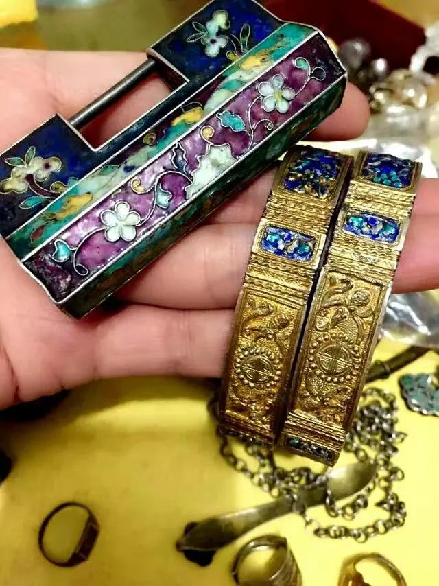 珐琅古法长命锁,最贵的古代银锁