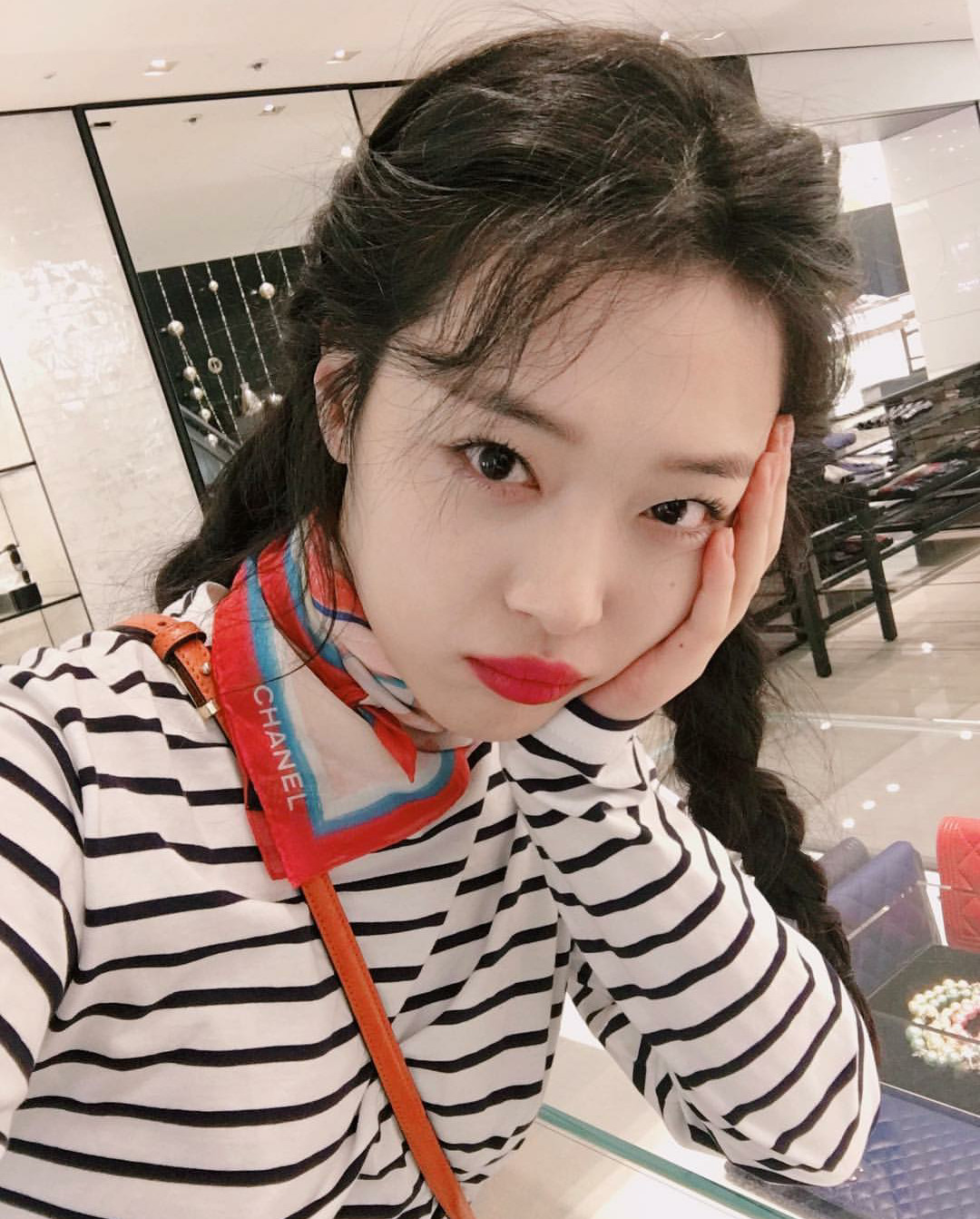 泫雅有没有可能成为雪莉,泫雅回应被指丰唇新闻