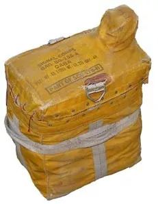 隐藏在海上船只不起眼角落的小黄盒，细数能救命的长波和短波电台