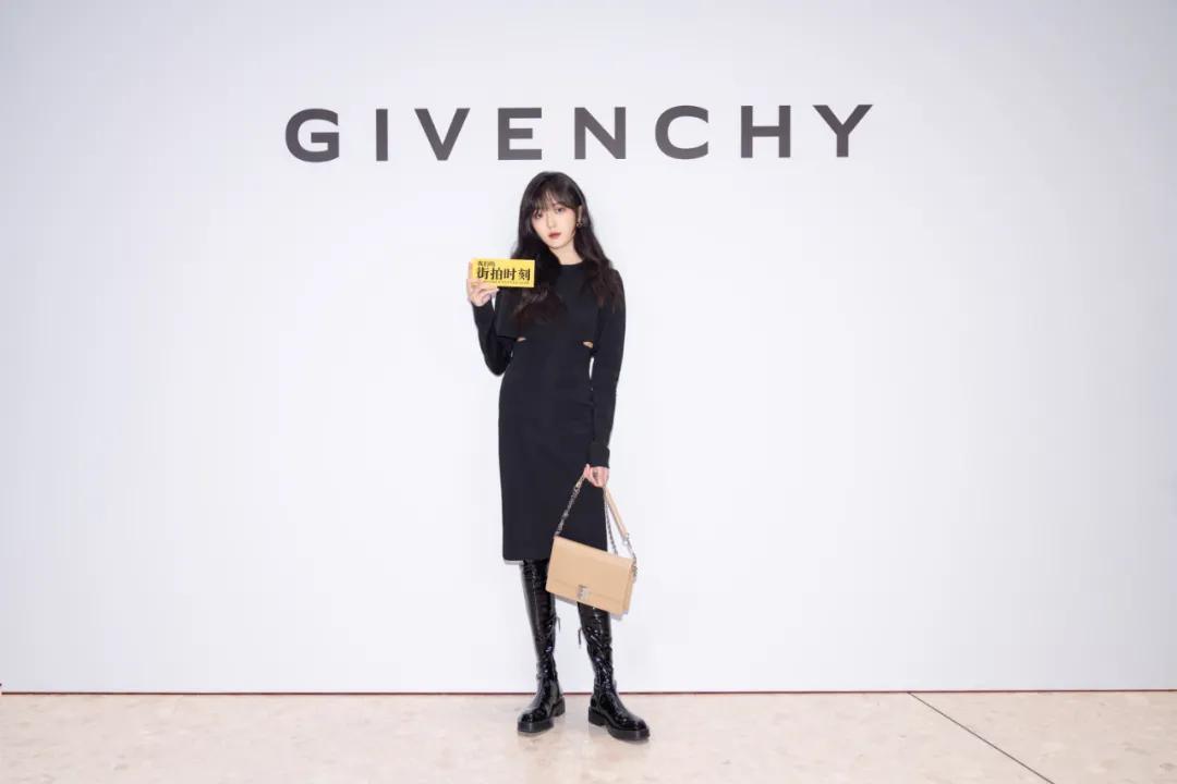 乃万曾可妮直播,纪梵希女包值钱吗