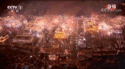 最会玩火的男人!他炸遍全世界却换来全网膜拜:美到窒息的神作