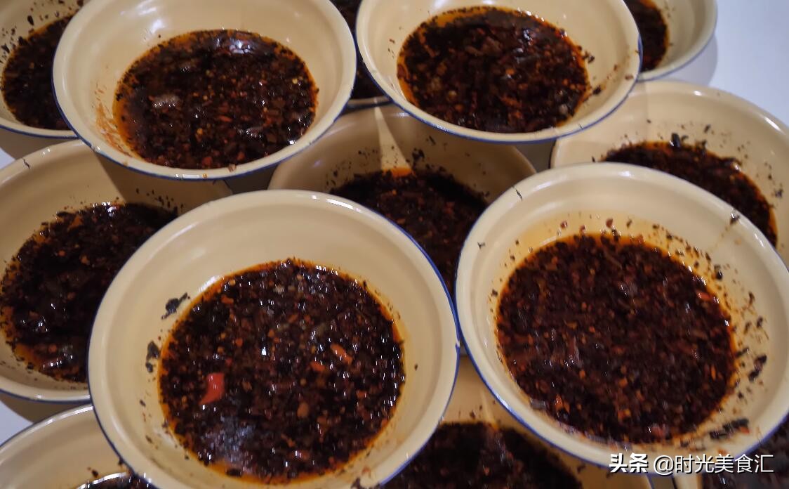 重庆小面特色小面馆,重庆街边小面馆市井味道还原本色