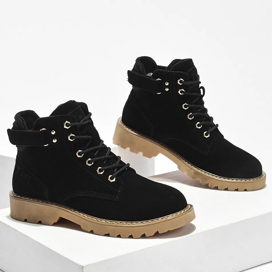 阿迪达斯运动鞋1099元,唯品仓运动鞋118元