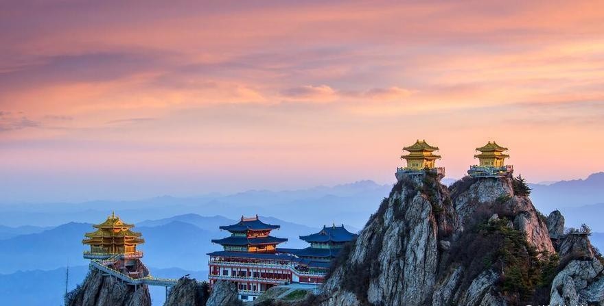 峨眉山金顶和黄山光明顶,峨眉山金顶和万佛顶的区别