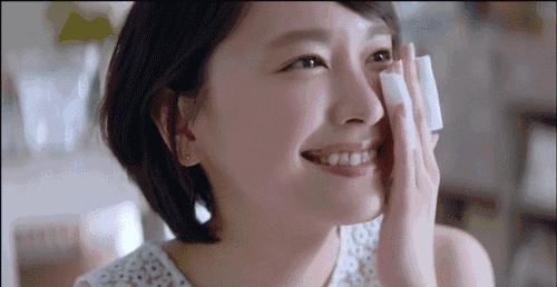 护肤别盲从get五官保养秘籍,揭秘让人烂脸的网红护肤方法