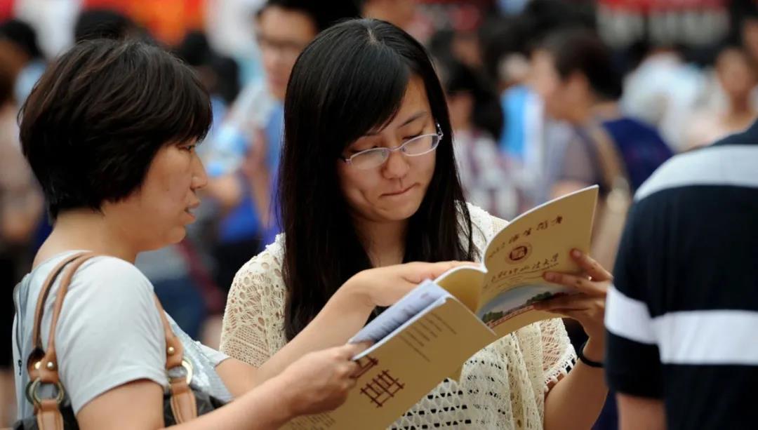 就业好才是王道！盘点2所二本药科大学，分数不高，就业形势好