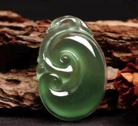 香格里拉油青种翡翠鉴别方法,油青种翡翠和蓝水翡翠的区别