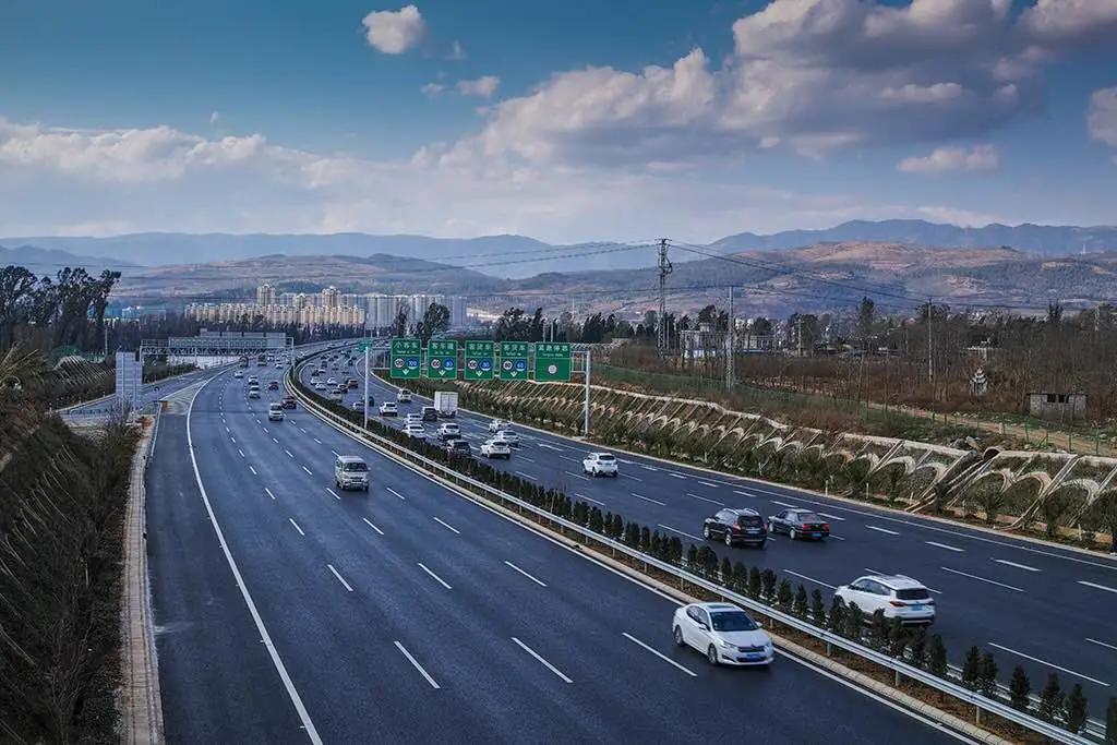 道路“连点串线入网”，嵩明发展路途开花！！