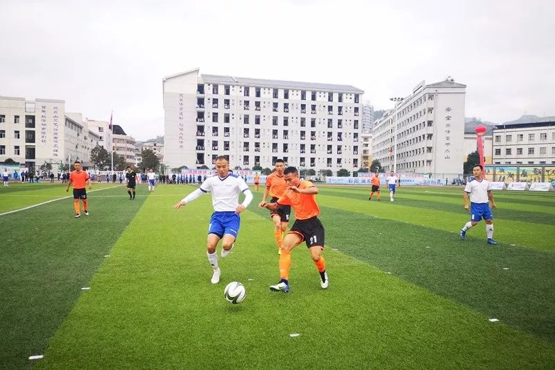 遵义市教育系统足球竞赛在桐梓一中开幕！（附赛程）