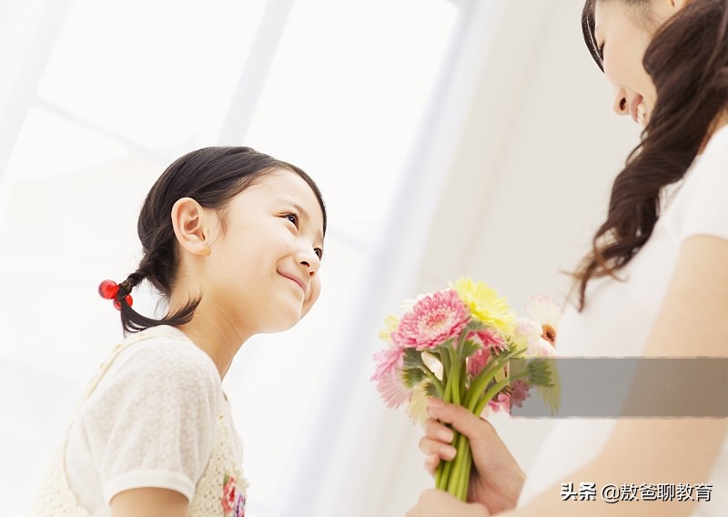 父母误解孩子的4个表现,孩子积极倾听的重要性