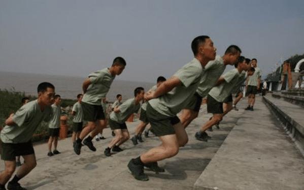 每天100个蛙跳会瘦吗,每天100个深蹲80个蛙跳有什么好处