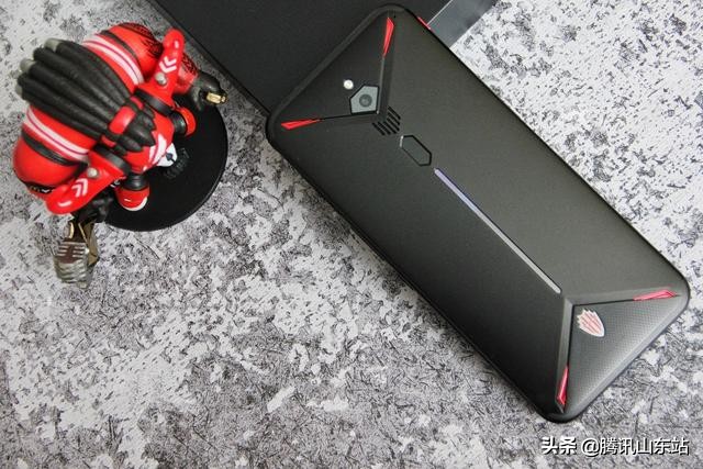 红魔3测评使命召唤,红魔3s御风超神