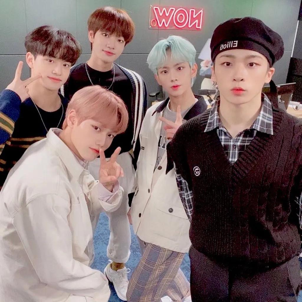 韩国今年流行什么卫衣色,韩国小众平价卫衣