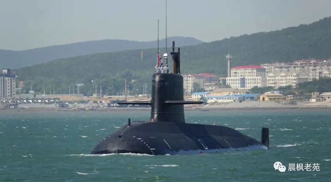 苍龙级潜艇指挥塔高度,潜艇指挥塔内部