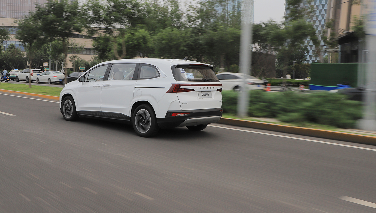 北京现代库斯途2.0t顶配配置,北京现代库斯途几款车型怎么选