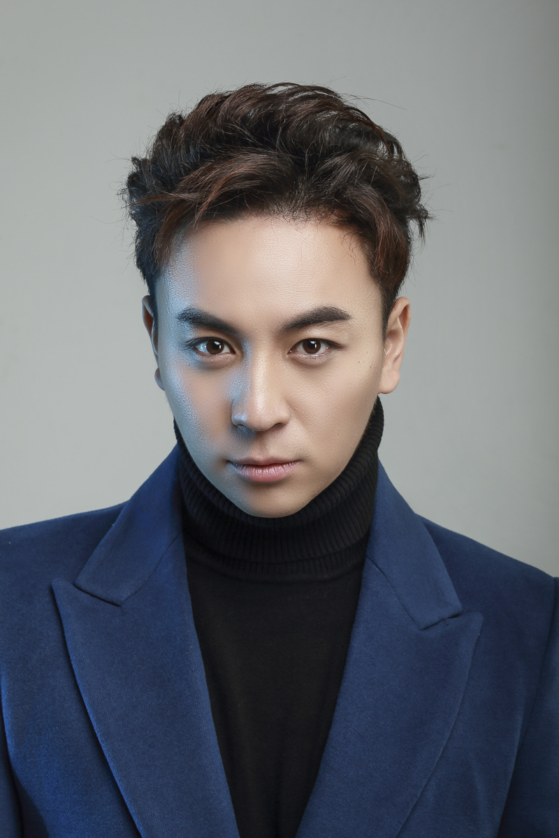 释小龙年轻美照,释小龙的帅气照片