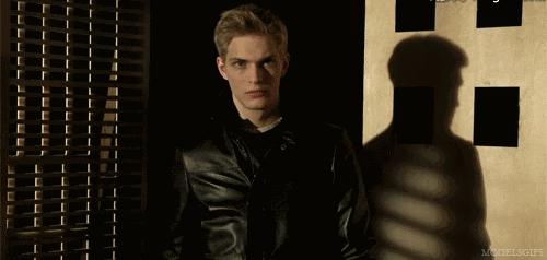 皮衣衣服皱巴巴怎么弄平整,皮衣服有褶皱怎么弄平