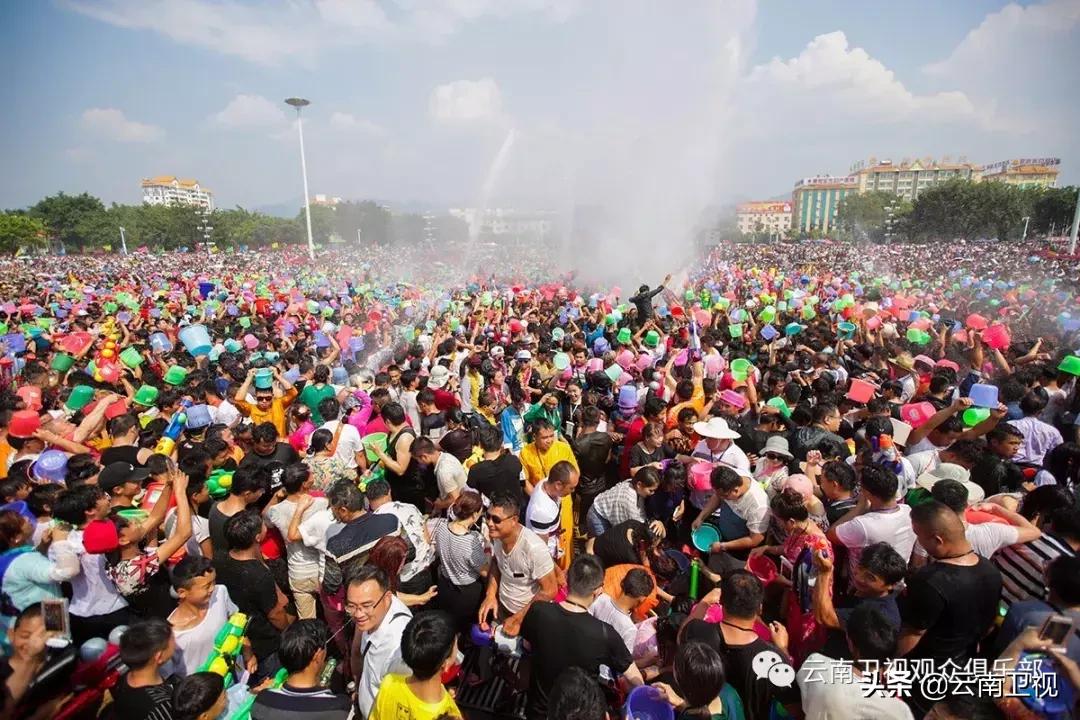 2019中国德宏国际泼水狂欢节,2017德宏泼水狂欢节完整版