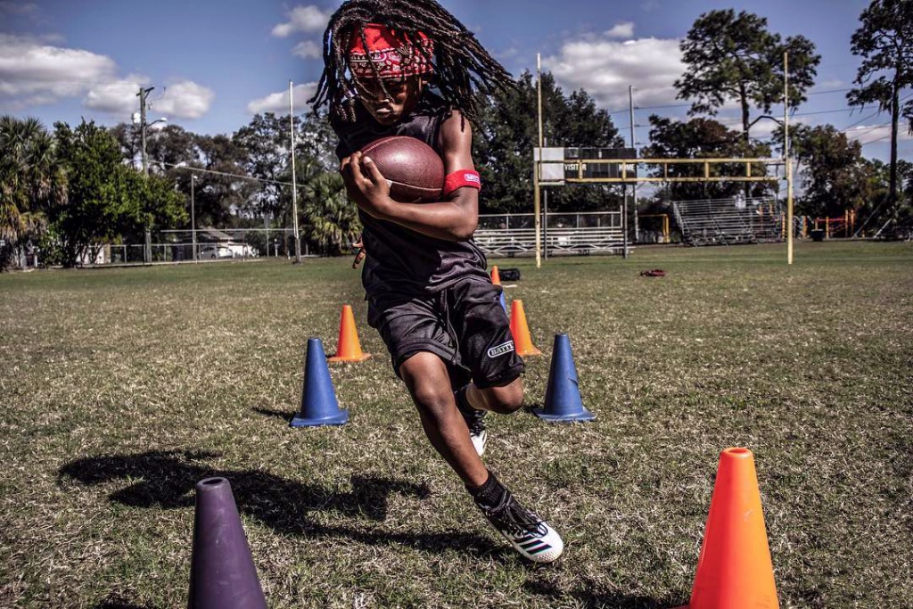 美国百米天才少年,八岁的孩子打破百米纪录