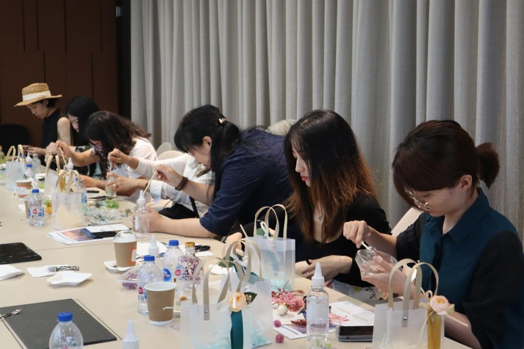 创富营｜18位女性企业家出席“耀财富.外滩私享会”沙龙