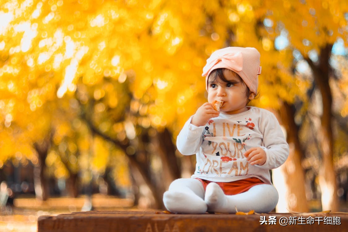 宝宝拉绿色粑粑是怎么回事啊,宝宝拉绿色粑粑是怎么回事