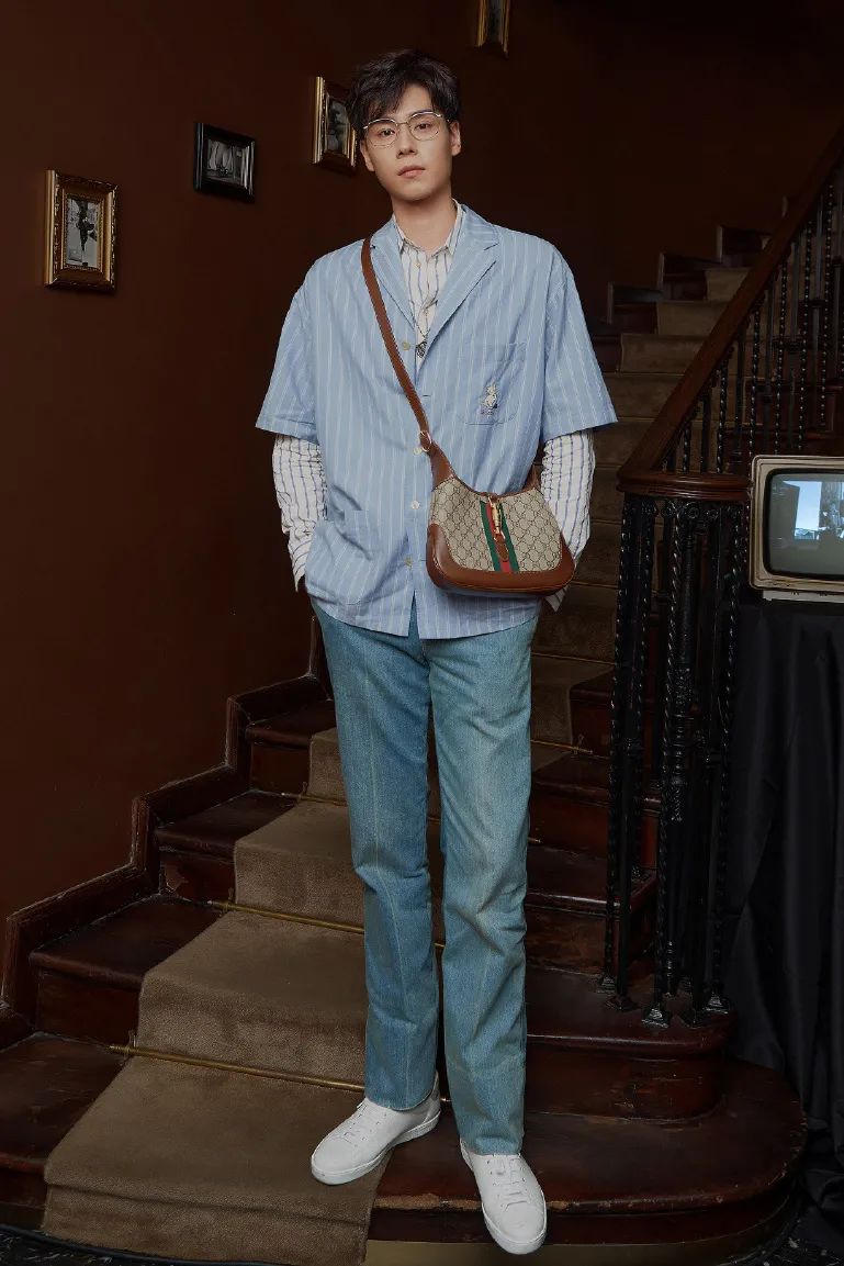 复古辣妹腋下包小众质感新月包,意大利腋下包推荐小众高级款