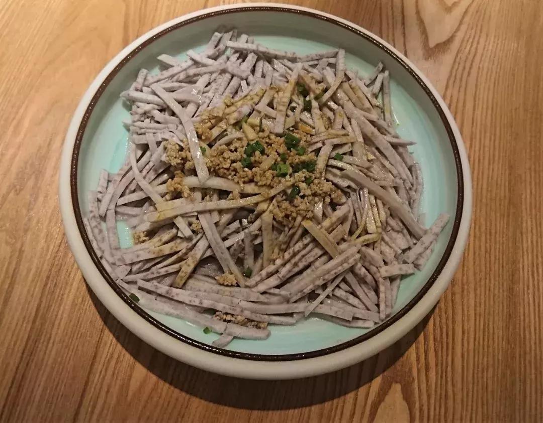 擅长“粉”、“糯”的它,总能让你“芋”罢不能