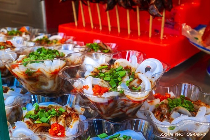 成都本地人去的最好吃的美食,中国姑娘吃成都美食